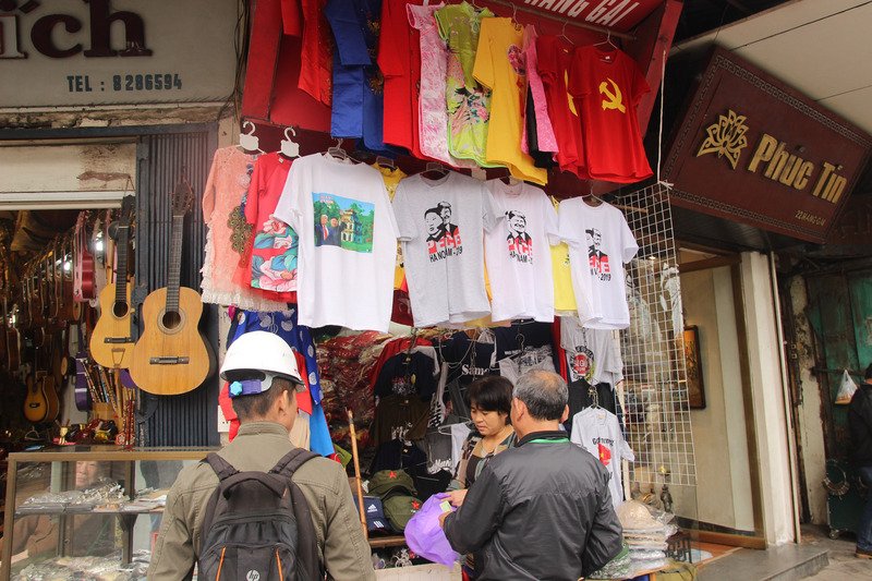 Hà Nội : Không khí tấp nập như trẩy hội