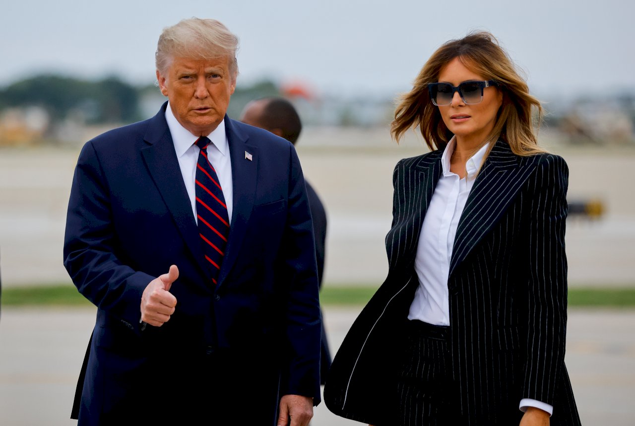 Tổng thống Mỹ Donald Trump và phu nhân nhiễm Covid-19