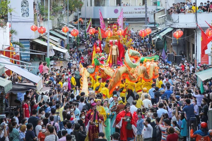 Lễ hội Tết Nguyên tiêu tại thành phố Hồ Chí Minh