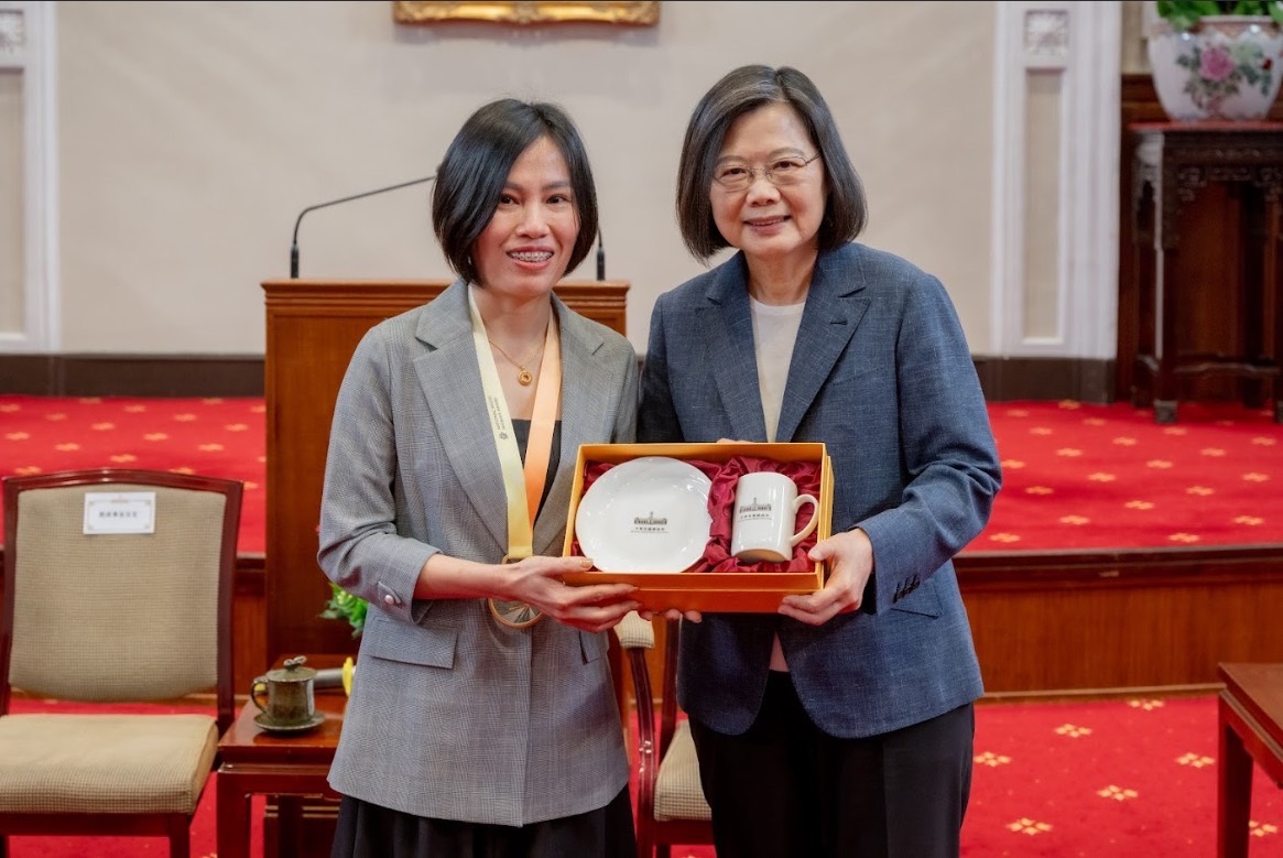 Phạm Thị Yên: Nhiều khi muốn đầu hàng lắm, nhưng nghĩ đến tương lai em lại cố gắng Phạm Thị Yên: Nhiều khi muốn đầu hàng lắm, nhưng nghĩ đến tương lai em lại cố gắng