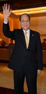 Lâm Trung Sâm: Giao lưu của hai bờ eo biển không đứt đoạn.