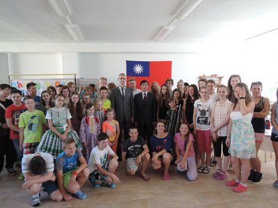 Đài Loan quyên tặng thiết bị thông tin học sinh cho Slovensko