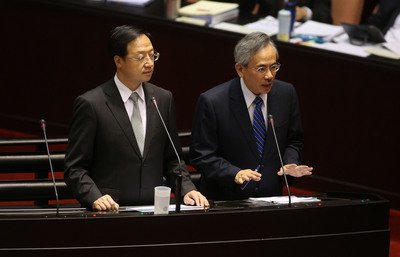 Thủ tướng Giang Nghi Hoa: Mai mốt sẽ hoàn thành kiểm thảo qui tắc pháp luật về dầu ăn bẩn.