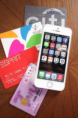 Đài Loan đứng nhất toàn cầu trong tỷ lệ mua sắm trực tuyến trên điện thoại thông minh