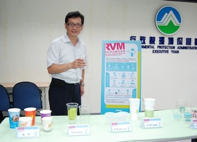 Bác sĩ kêu gọi dân chúng ít sử dụng ly chén làm bằng mút xốp gây chất thải nguy hại sức khỏe