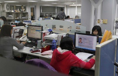 Máy bay chở khách của hãng hàng không TransAsia rơi xuống sông, trên máy bay có 31 khách du lịch Trung Quốc