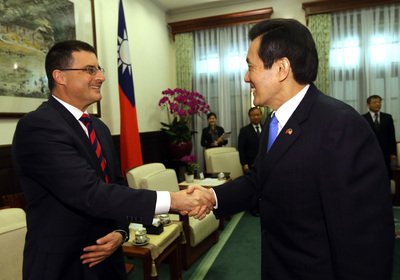 TT Mã Anh Cửu : Phát triển hòa bình quan hệ hai bờ eo biển sẽ giúp ổn định eo biển và quan hệ Đài - Mỹ