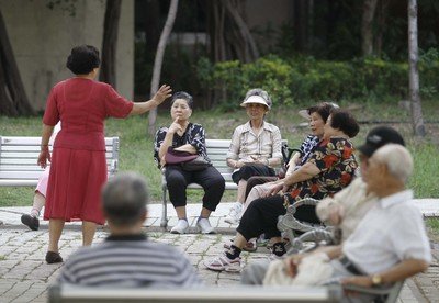 Thông qua Luật dịch vụ chăm sóc dài hạn dự kiến chính thức có hiệu lực từ năm 2018