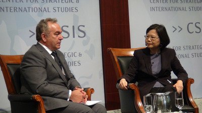 Bà Thái Anh Văn đọc diễn văn tại Washington đẩy mạnh mối quan hệ giữa hai bờ eo biển tiếp tục kéo dài
