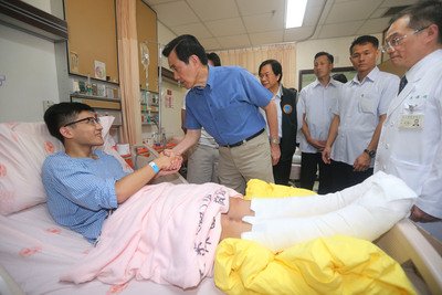 Vụ cháy tại công viên giải trí. Tổng thống Mã Anh Cửu : Dốc sức chữa trị, truy cứu trách nhiệm.