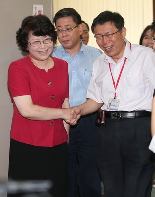 Ông Kha Văn Triết nhấn mạnh đang thỏa thuận với Phó Thị trưởng Thượng Hải về Diễn đàn Thành phố đôi