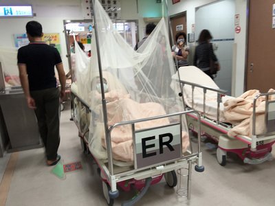 Đài Nam có 3000 trường hợp mắc sốt xuất huyết. Bác sĩ : Virus gây sốt xuất huyết năm nay rất hung dữ.