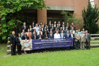 Đoàn khảo sát tái sinh nông thôn quốc tế đến Đài Loan học hỏi kinh nghiệm.