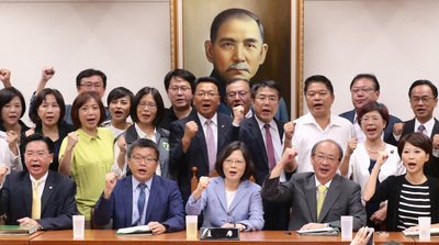 Kết quả điều tra dân ý vượt 50%, ứng cử viên ra tranh cử Tổng thống của đảng Dân Tiến Thái Anh Văn vẫn rất thận trọng