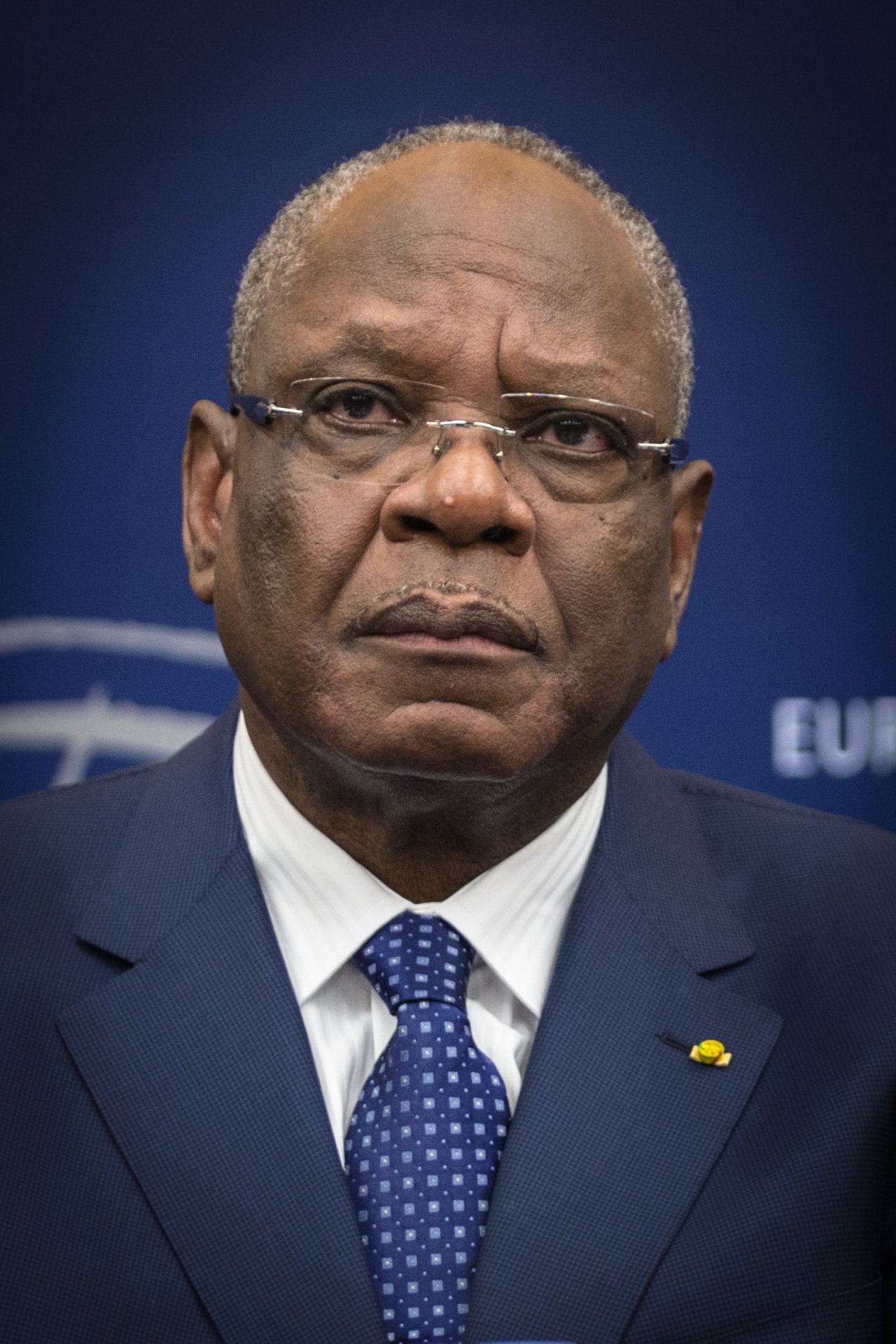 Khách sạn sang trọng tại Cộng Hòa Mali bị khủng bố tấn công, Theo Tổng thống Mali: có 21 người thiệt mạng 7 người bị thương