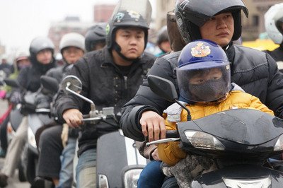 Đài Bắc lạnh ướt, Đài Nam không khí ô nhiễm.