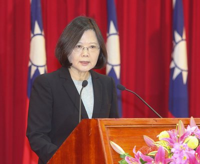 Tổng thống Thái Anh Văn yêu cầu quan chức phải luôn học hỏi theo kịp thời đại.