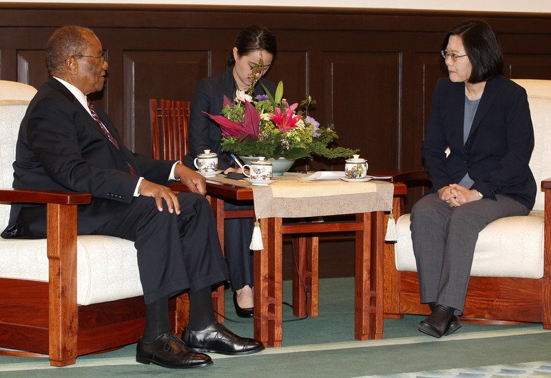 Tiếp kiến thủ tướng Swaziland, Tổng thống hy vọng tăng cường hợp tác.