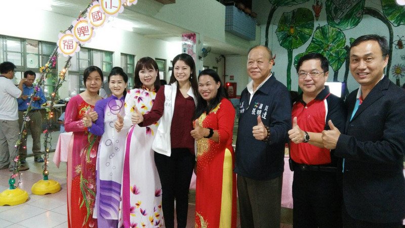 Chăm sóc người cao tuổi, dẫn dắt con em, Di dân mới làm Hội trưởng Hội phụ huynh học sinh