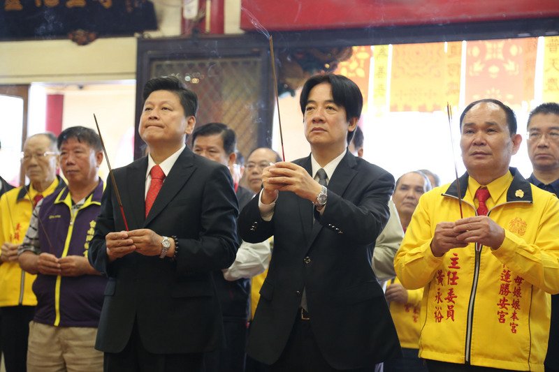 Thị sát tiến độ chăm sóc dài hạn tại Huyện Hoa Liên, Thủ tướng: các địa phương không cần lo thiếu kinh phí