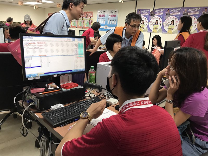 Ngày đầu tiên có trên 180 ngàn người khai báo thuế thu nhập, tỷ lệ tăng trưởng năm đạt gần 50%