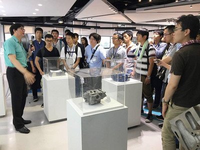Bộ Giáo dục tổ chức “ Trại hè Hướng Nam mới”.