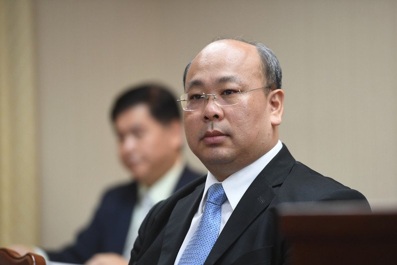 Ủy ban bầu cử trung ương sửa đổi Luật trưng cầu dân ý: Nhân quyền không được mang ra trưng cầu dân ý.