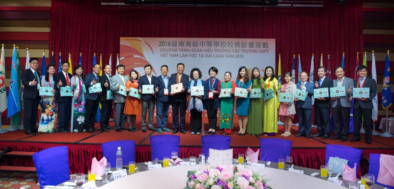 17 đoàn đại biểu các trường học Việt Nam ký kết bản ghi nhớ hợp tác với 30 trường học Đài Loan