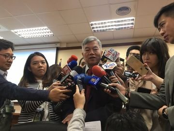 Trump đột nhiên tuyên bố tăng gấp đôi thuế với hàng Trung Quốc. Bộ trưởng Bộ kinh tế Đài Loan : Việc này sẽ ảnh hưởng đến doanh nhân Đài Loan tại Trung Quốc