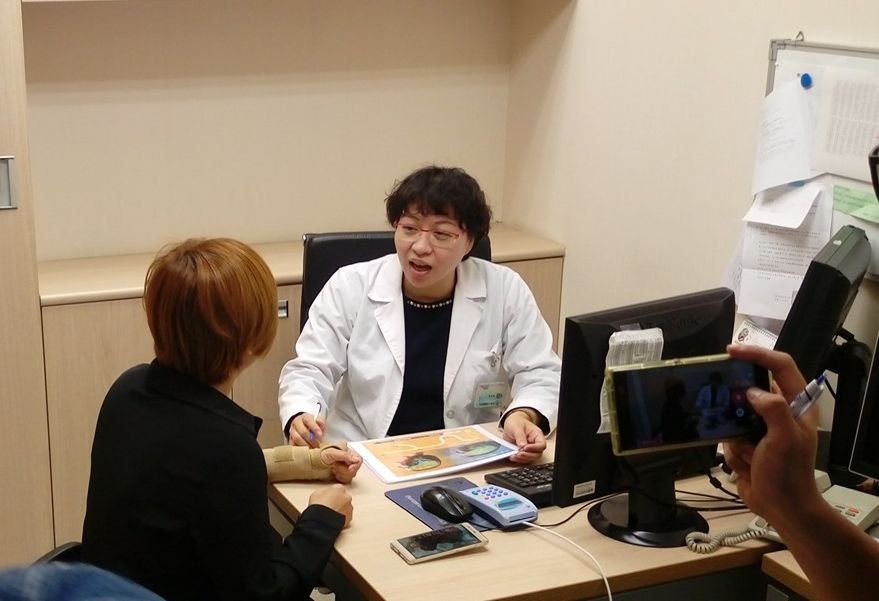 Phải tìm sự trợ giúp khi mắc chứng rối loại lo âu do chăm sóc bệnh nhân trầm cảm