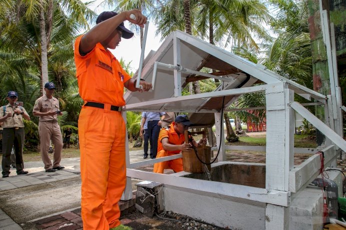 Chi đội Đôn Mục đến thăm Đảo Thái Bình, chứng kiến hòn đảo này là đảo không phải là bãi đá