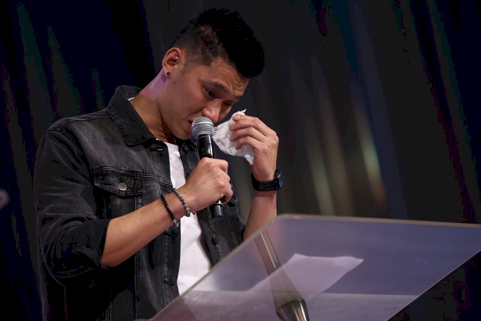 Cầu thủ bóng rỗ chuyên nghiệp Jeremy Lin cảm thấy bị NBA ruồng bỏ