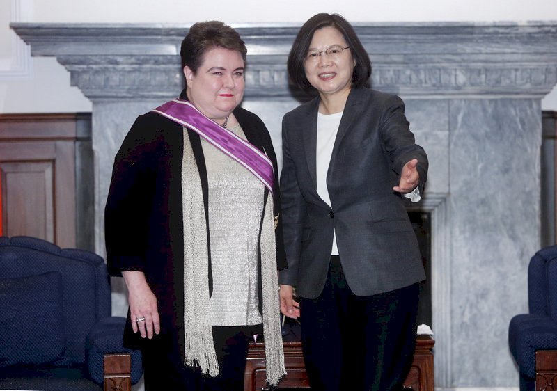 Sắp rời khỏi chức vụ đại diện Văn phòng Kinh tế -Thương mại Châu Âu. Madeleine Majorenko: Tài sản quý giá nhất của Đài Loan là con người