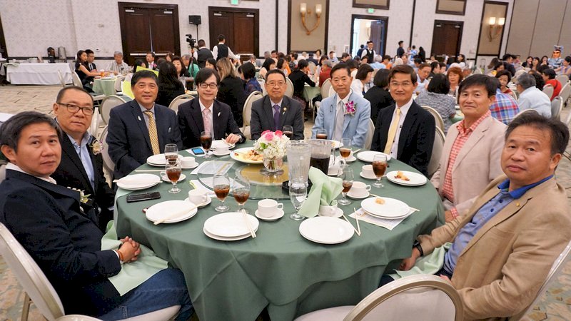 Người con Chương Hóa tỏa sáng trên đất Mỹ, quyên tặng trên trăm triệu Đài tệ hỗ trợ du học sinh Đài Loan