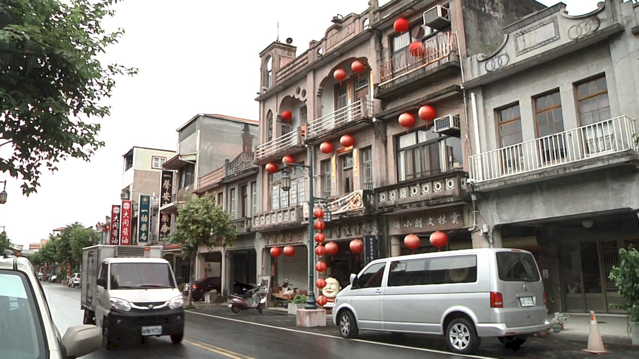 Đến ngắm nhìn kiến trúc tại phố cổ Xi-lua, tưởng chừng như đang ngồi trên cỗ máy thời gian
