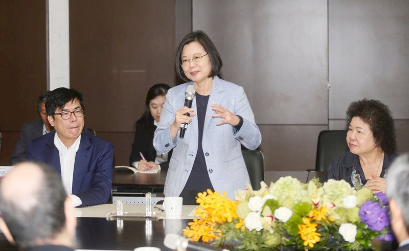 Mỹ kêu gọi 500 doanh nghiệp lớn đầu tư Đài Loan, Tổng thống: quan hệ giữa Mỹ và Đài Loan duy trì ở trạng thái tốt