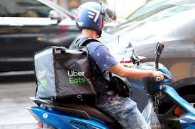 Uber Eats bị Chính quyền TP. Đài Bắc phạt 300.000 Đài tệ, nghiên cứu Luật đảm bảo quyền lợi cho người giao hàng