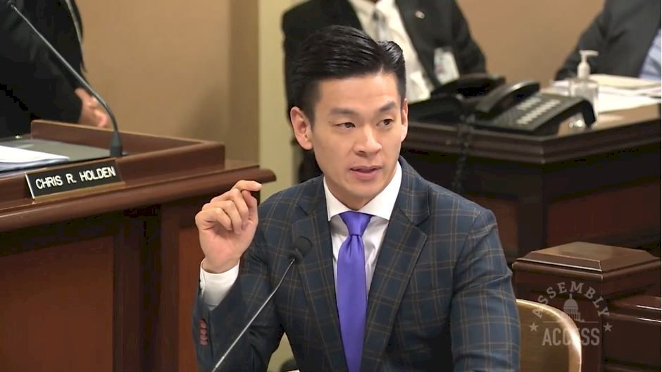 Evan Low : Vừa chống dịch hiệu quả lại vừa giúp người, Đài Loan đáng được học hỏi