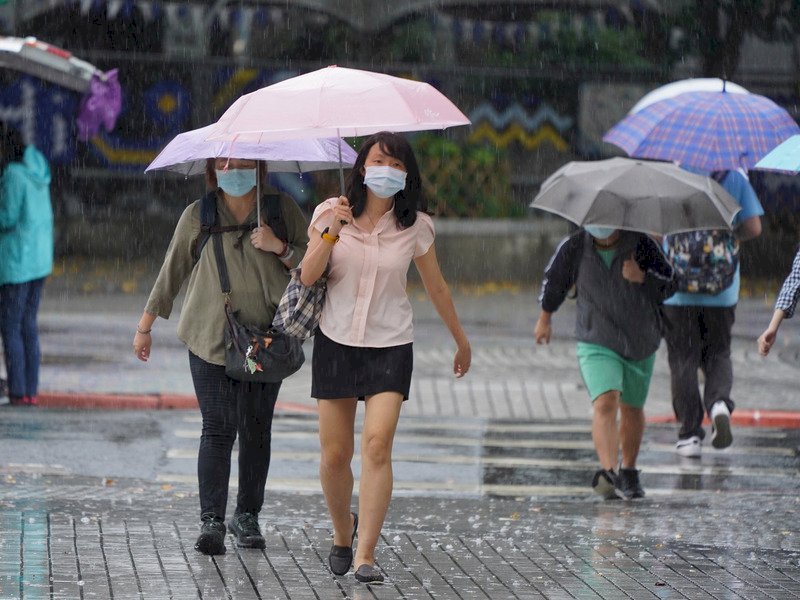 Frông thời tiết dịch chuyển về phía nam, khả năng mưa gây thiên tai lũ lụt giảm thấp