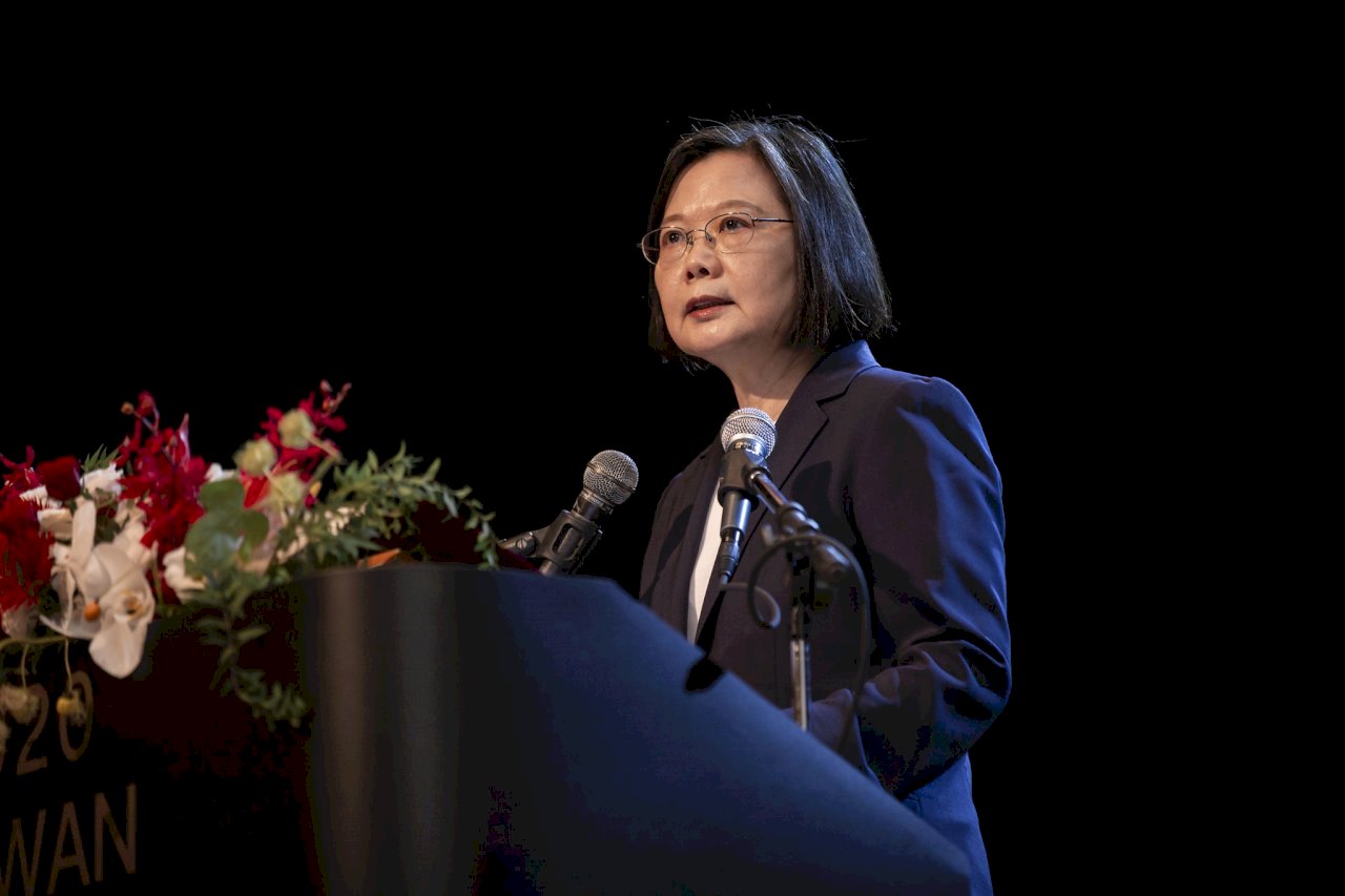 Tổng thống Thái Anh Văn: ông Lý Đăng Huy đã khiến cho những kỳ tích dân chủ trở thành cách mà người đời nhớ đến Đài Loan