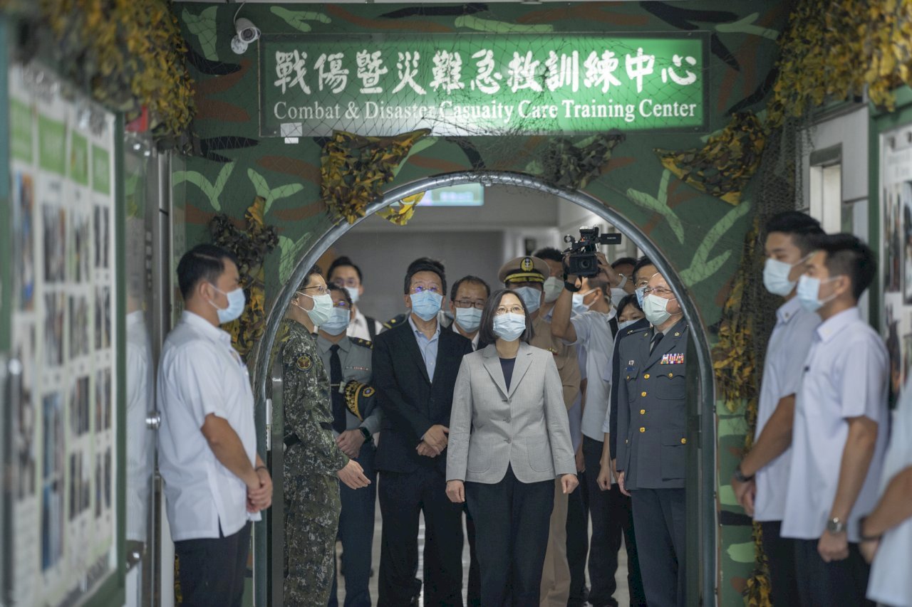 Khích lệ sinh viên mới của Học viện Y Quốc phòng, Tổng thống Thái Anh Văn: đừng quên lý tưởng của thuở ban đầu