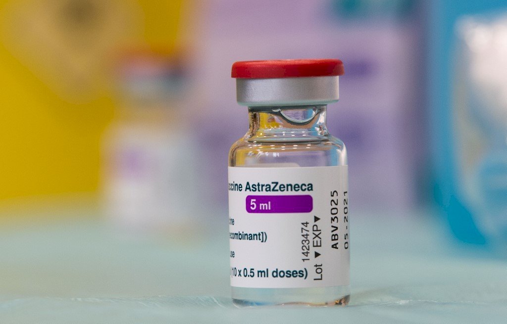 Vaccine Covid 19 của hãng AZ vẫn chưa thể bắt đầu tiêm trong vòng 7 ngày tới, Trương Thượng Thuần bày tỏ có 2 dạng người không kiến nghị tiêm
