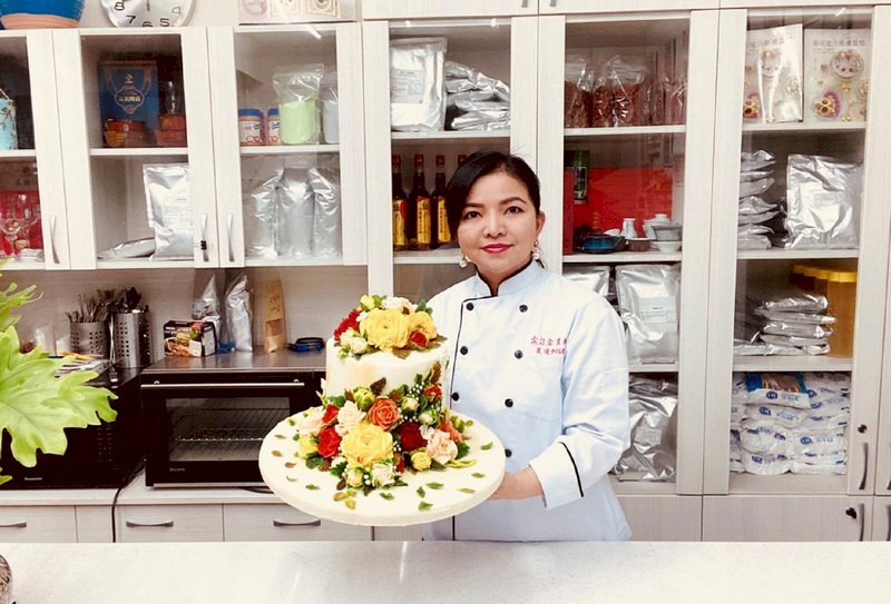 Di dân mới Biện Thị Kim Ngọc và các học viên của mình đã đoạt 18 huy chương trong Lễ hội Ẩm thực và du lịch Bỉ 2021