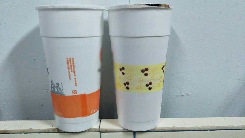Bắt đầu từ tháng 7 năm 2022, cấm sử dụng ly nhựa Polystyrene, người tự mang theo ly ít nhất được giảm 5 tệ