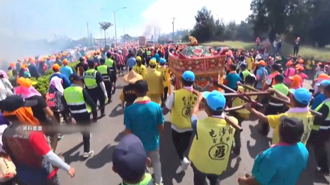 Dịch bệnh không ngăn được lòng thành kính của tín đồ đối với Bà Thiên Hậu Bạch Sa Đồn