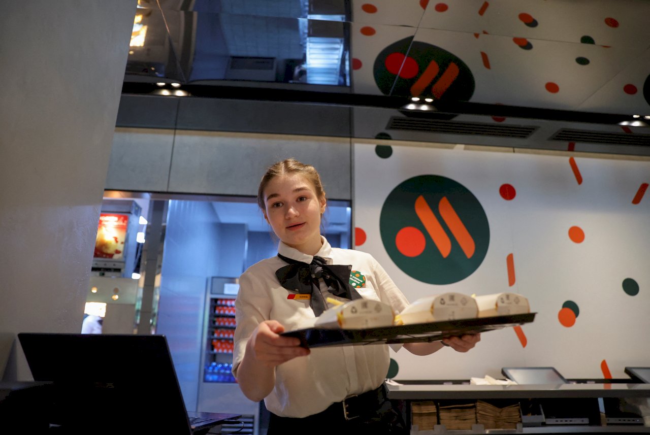 15 nhà hàng McDonald’s mở cửa trở lại ở Nga với tên mới