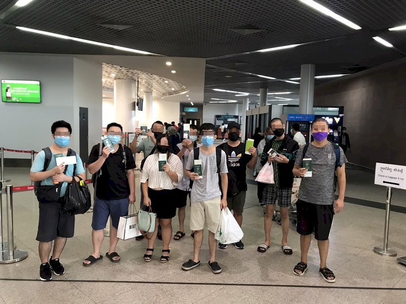 1001 câu chuyện của nàng - Các mánh khóe lừa đảo mọi người sang Campuchia của bọn buôn người