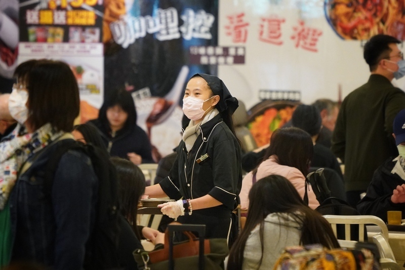 Lĩnh vực dịch vụ nhà hàng khách sạn thiếu nhân lực cho dù mức lương của trưởng ca làm việc trong các nhà hàng có thể tăng 13% chỉ sau một năm