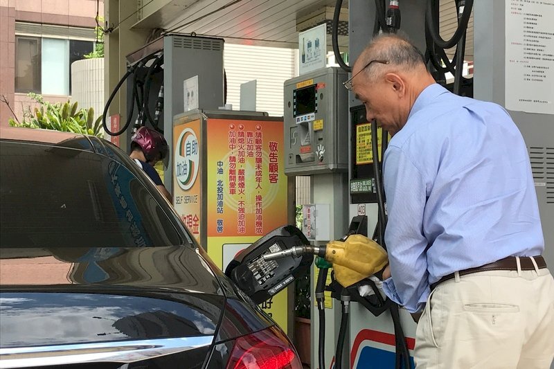 Bắt đầu từ ngày 31/7, giá xăng tăng 0,5 Đài tệ và giá dầu Diesel giảm 0,1 Đài tệ