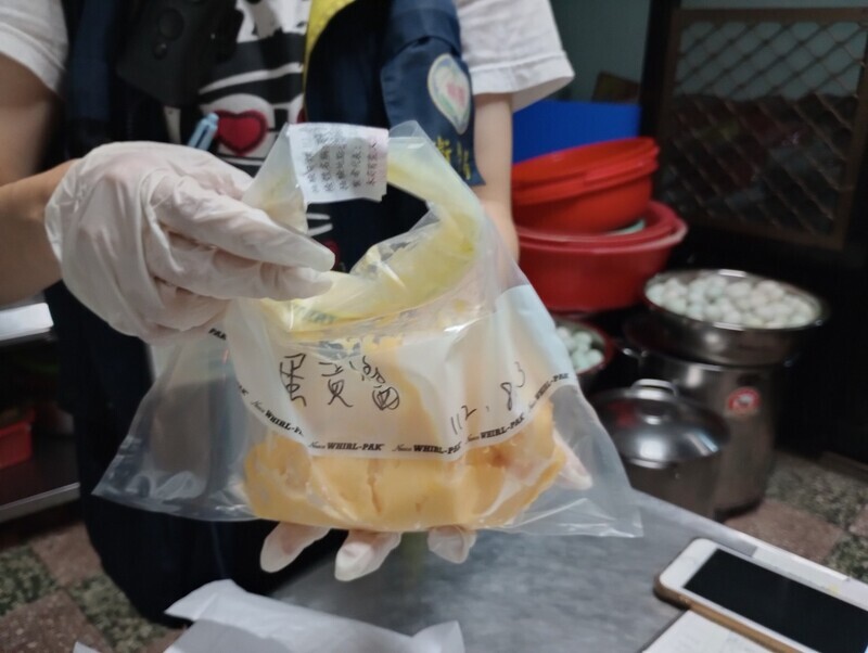 Tránh ngộ độc thực phẩm: Cho thức ăn thừa vào tủ lạnh trong vòng 2 giờ